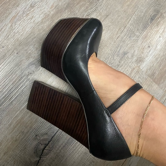 Shelley’s London platform pumps - Picture 2 of 10